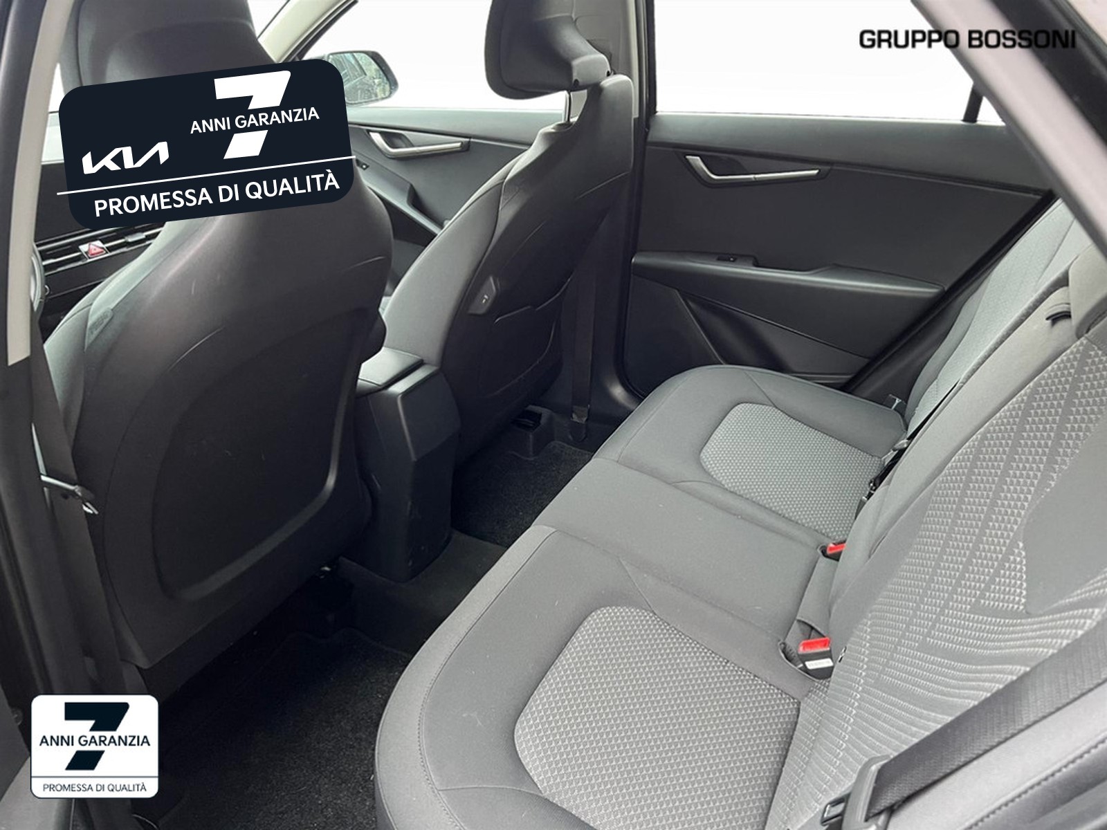 8 - Kia Niro 1.6 gdi hybrid 129cv business dct6