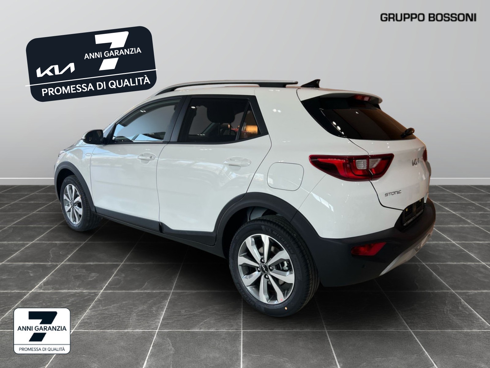 4 - Kia Stonic 1.2 mpi 79cv style special edition