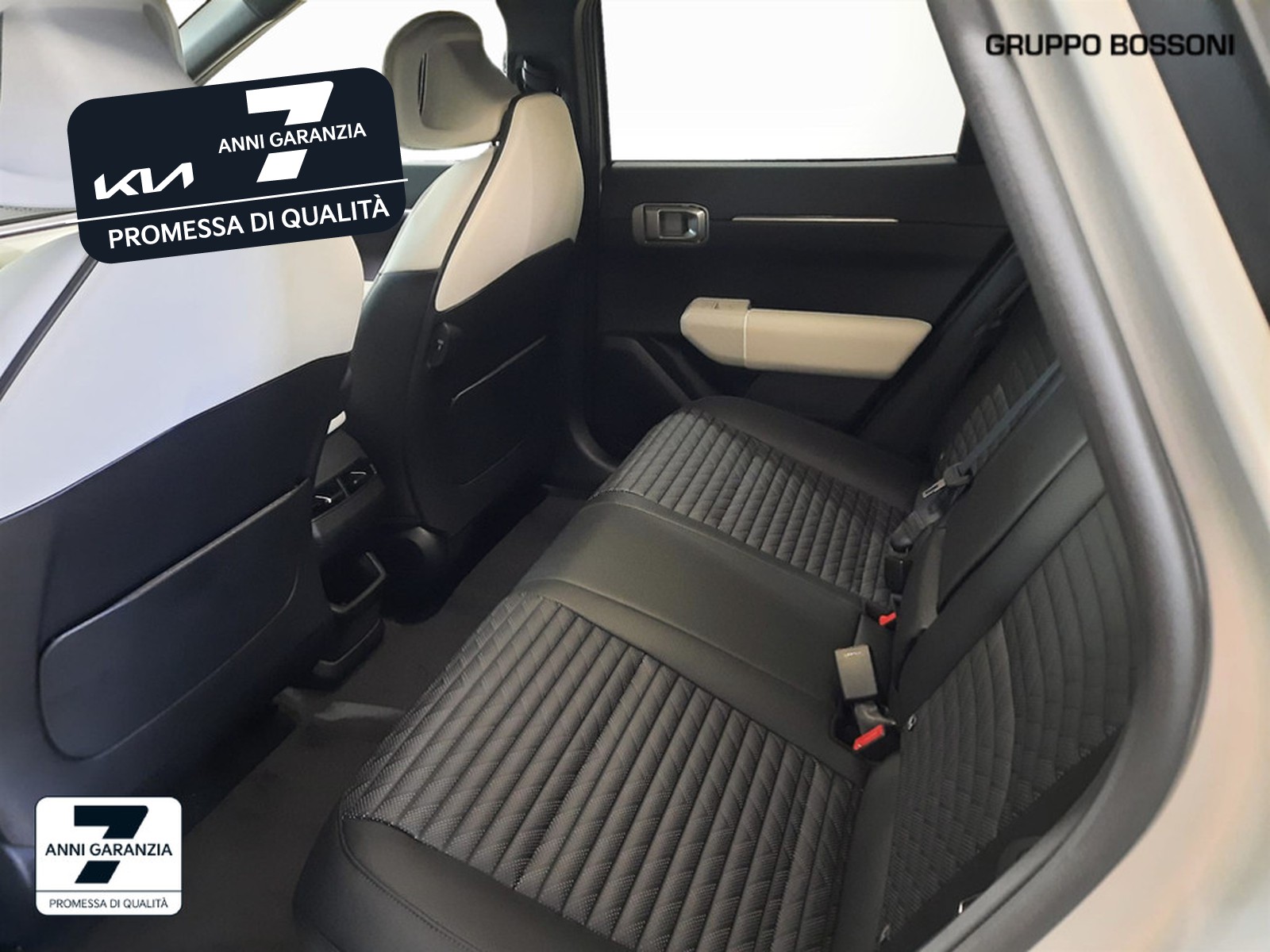 8 - Kia EV4 81,4 kwh long range gt-line launch edition fwd