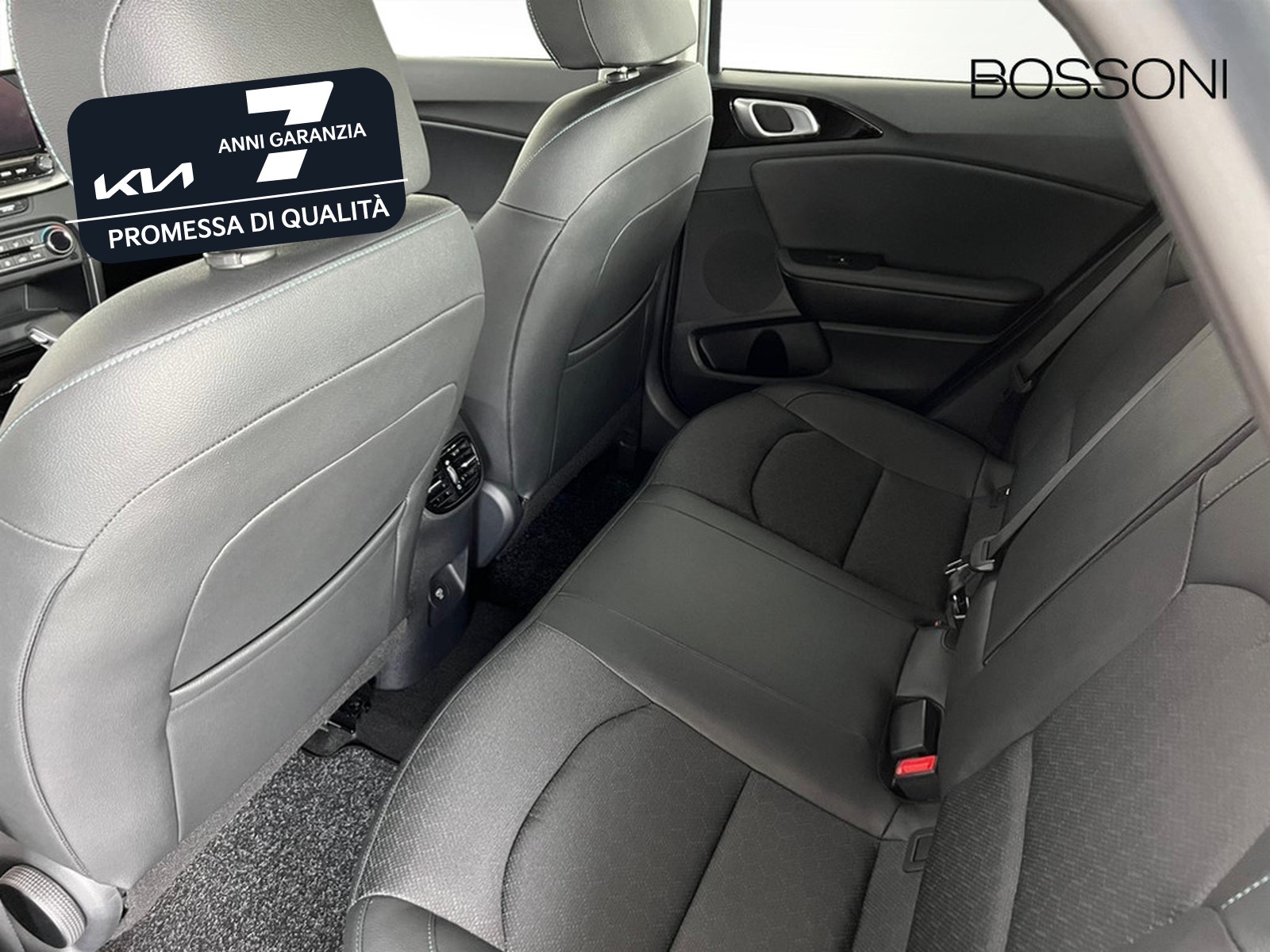 8 - Kia Xceed 1.0 t-gdi gpl 94cv business mt