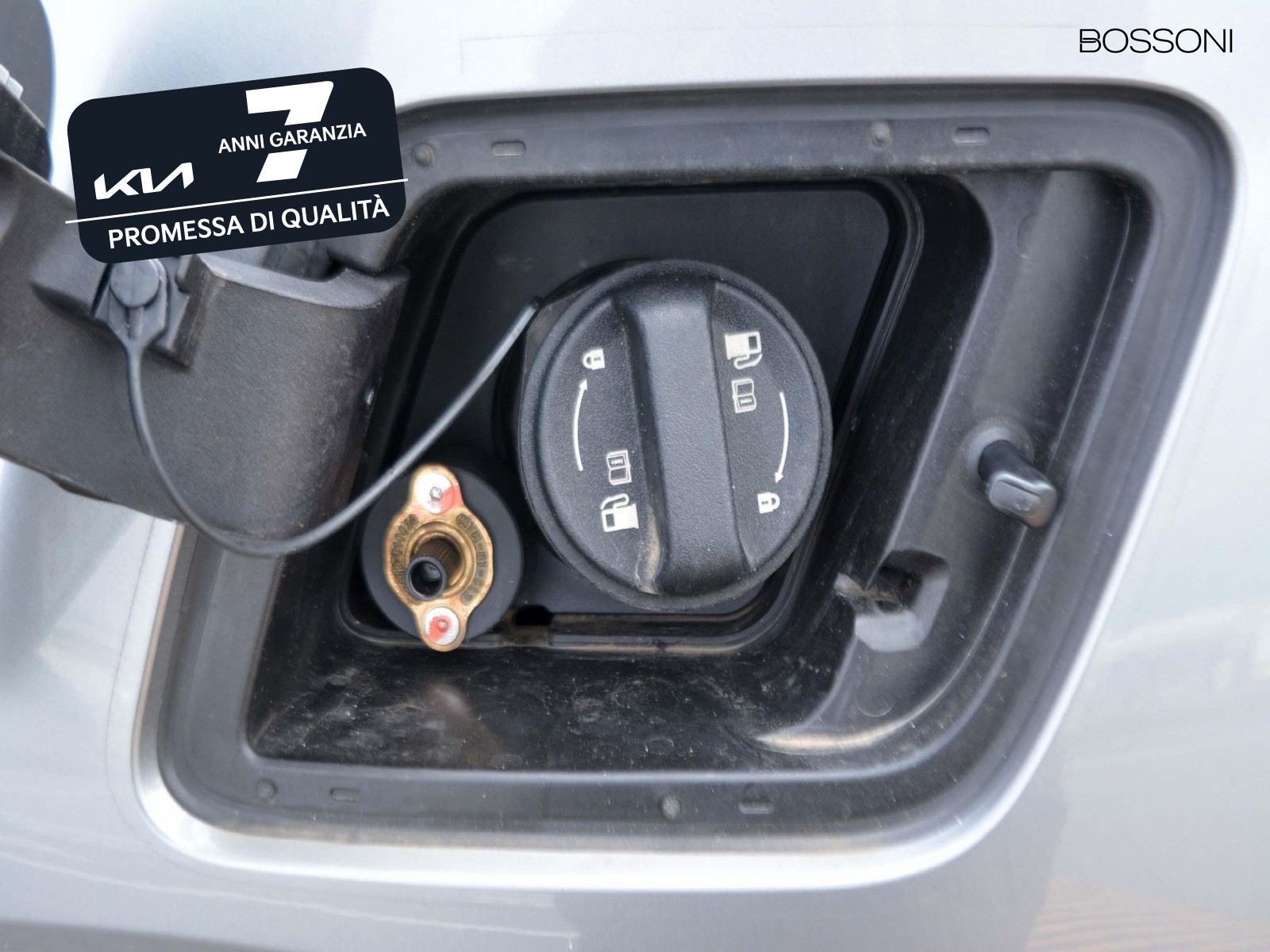 14 - Kia Niro 1.6 gdi hev tri-fuel 126cv style dct6