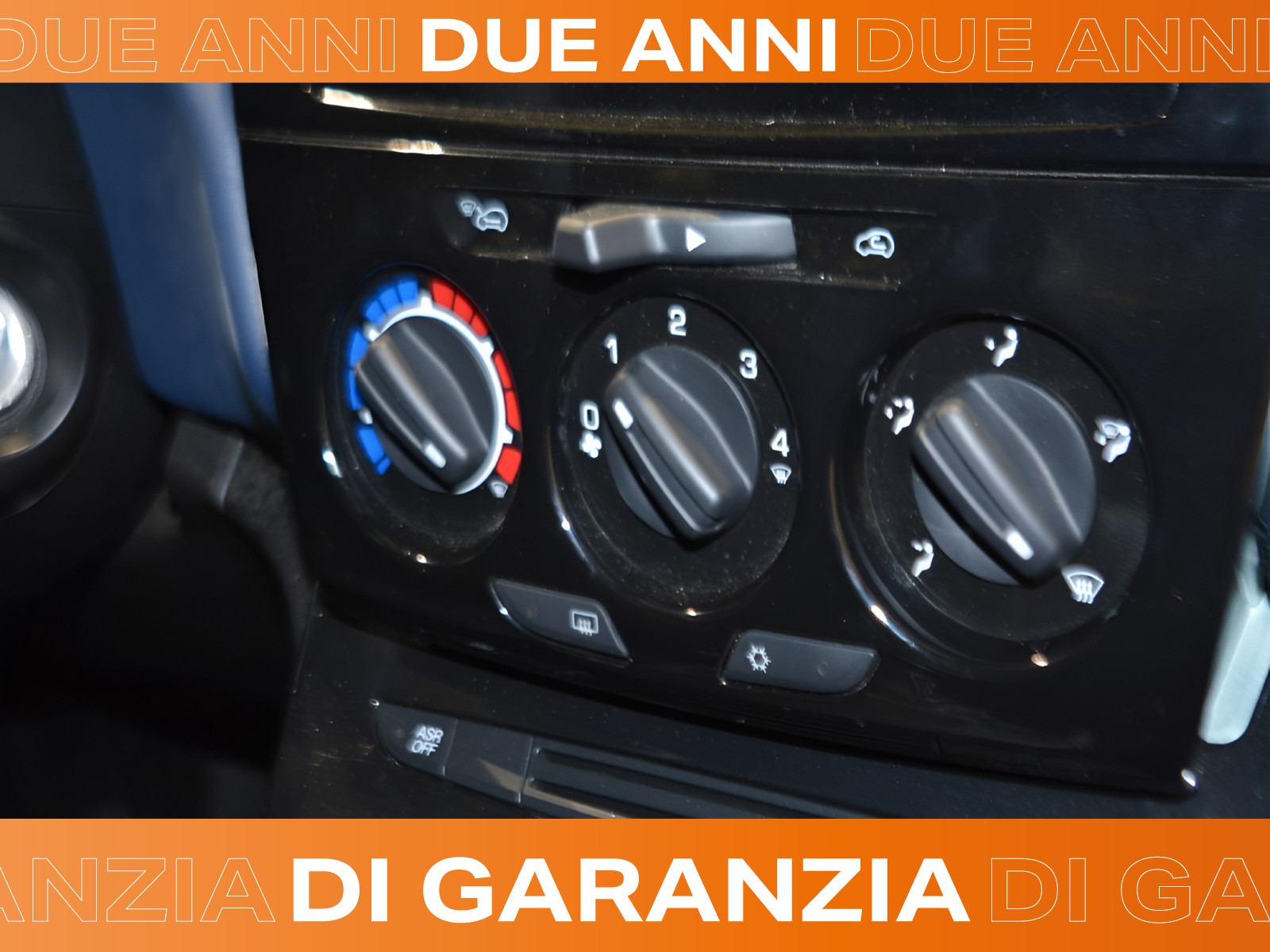 11 - Lancia Ypsilon 1.0 firefly hybrid 70cv platino s&s