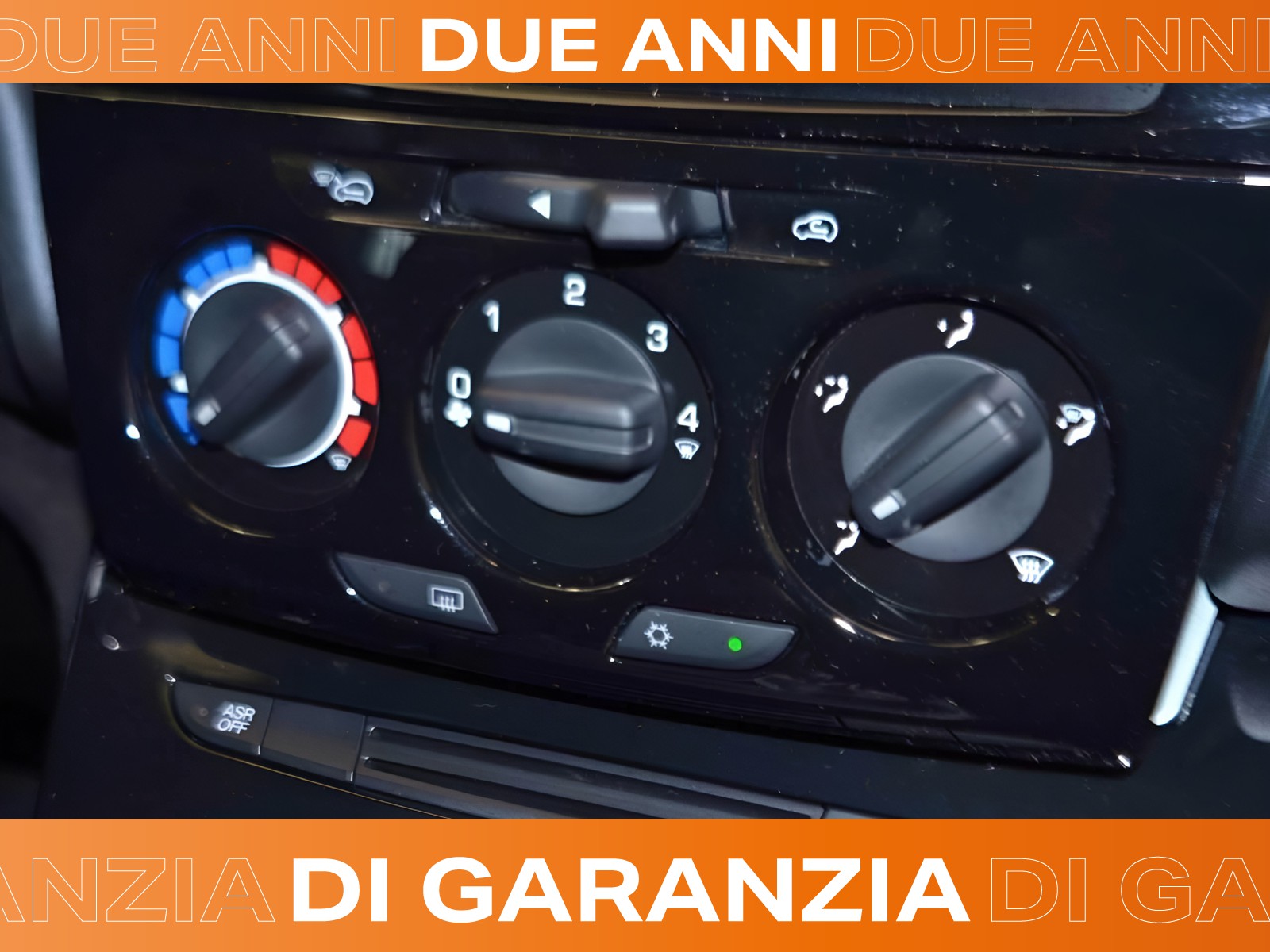 11 - Lancia Ypsilon 1.0 firefly hybrid 70cv platino s&s