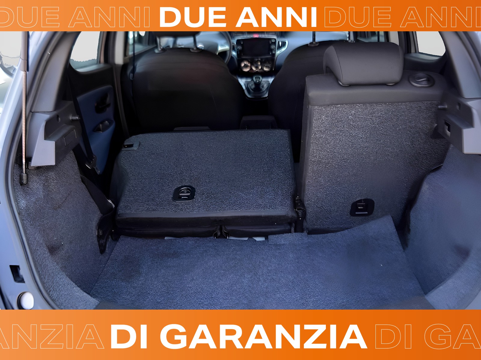 15 - Lancia Ypsilon 1.0 firefly hybrid 70cv platino s&s