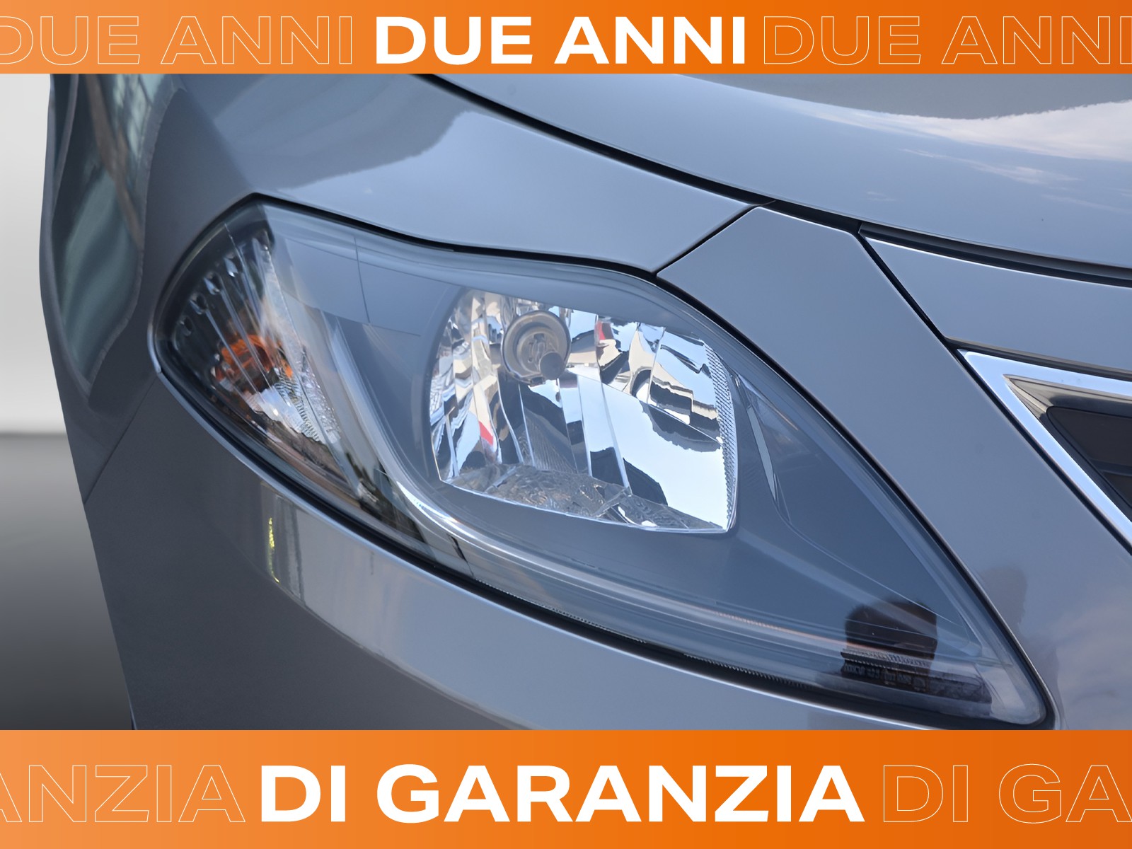 21 - Lancia Ypsilon 1.0 firefly hybrid 70cv platino s&s