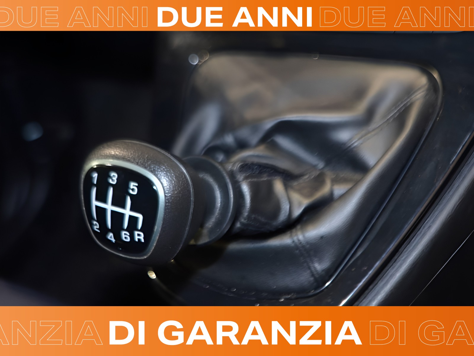 10 - Lancia Ypsilon 1.0 firefly hybrid 70cv platino s&s