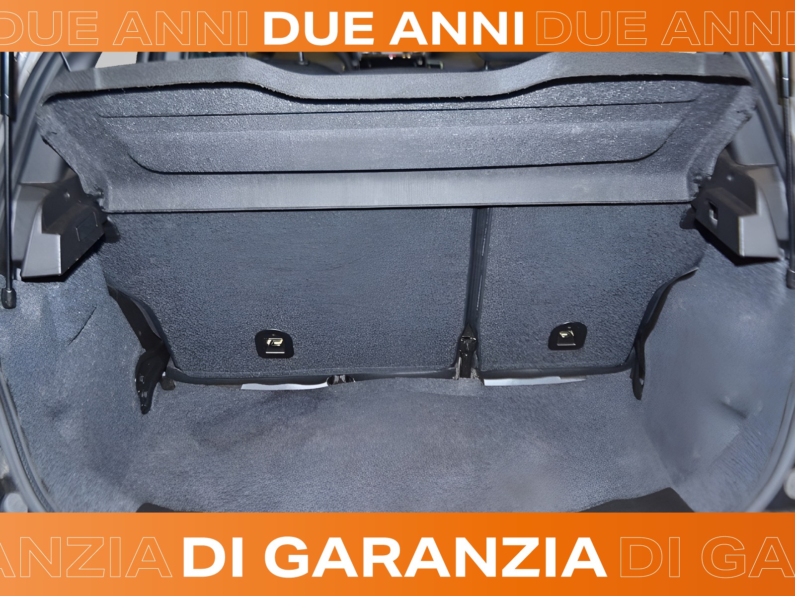 12 - Lancia Ypsilon 1.0 firefly hybrid 70cv platino s&s