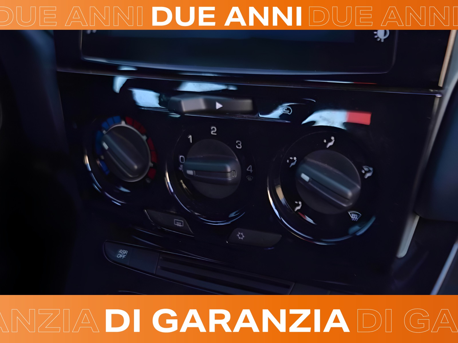 11 - Lancia Ypsilon 1.0 firefly hybrid 70cv platino s&s