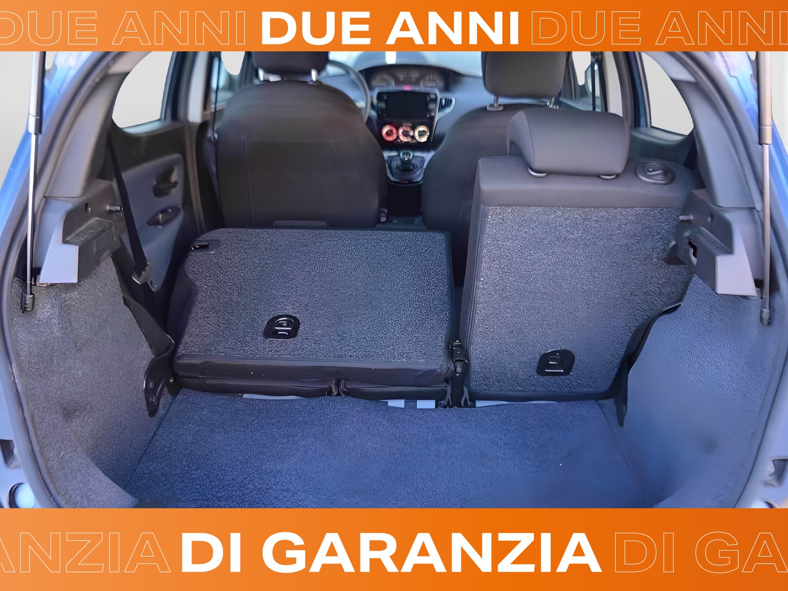 15 - Lancia Ypsilon 1.0 firefly hybrid 70cv platino s&s