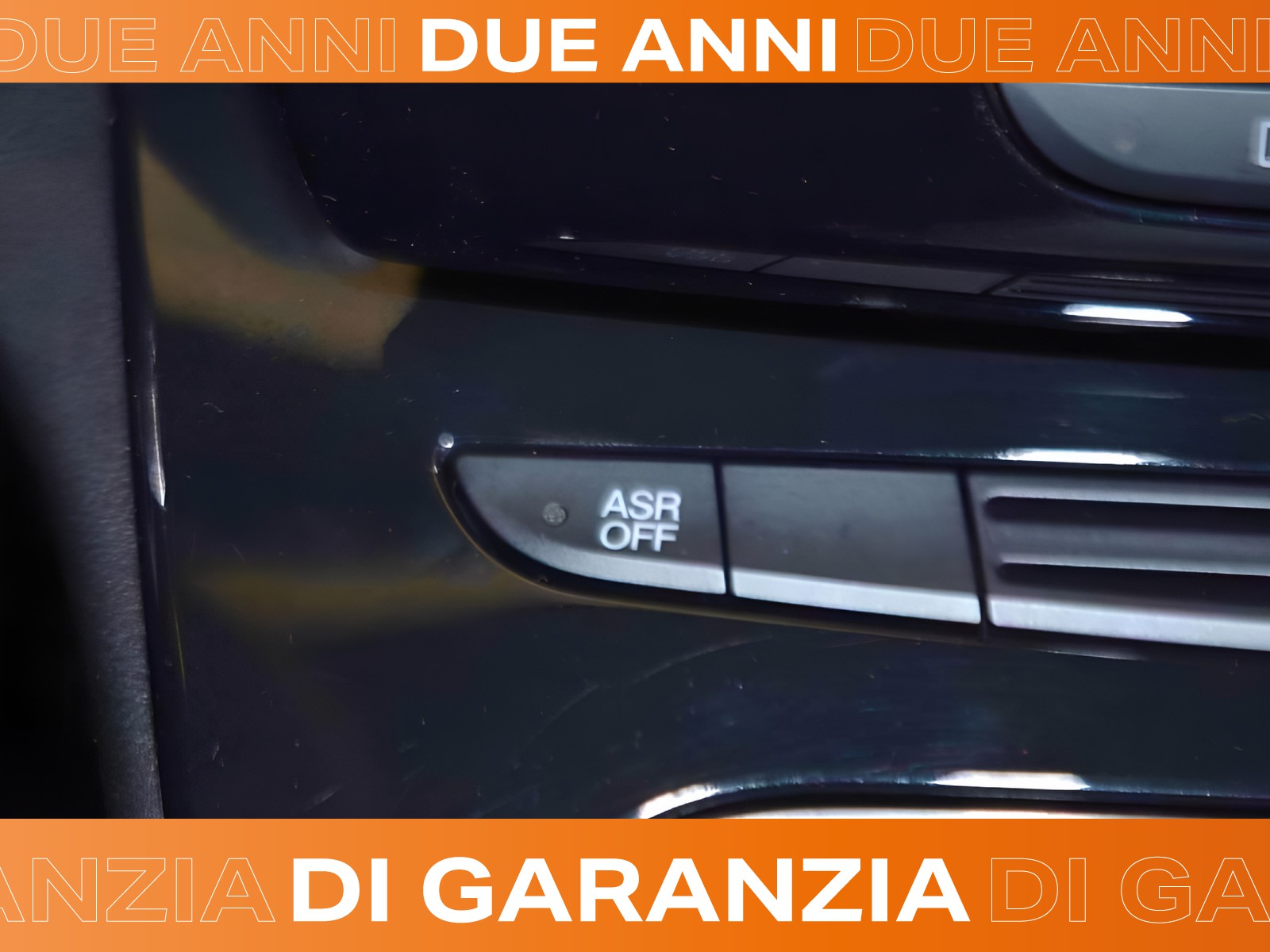 18 - Lancia Ypsilon 1.0 firefly hybrid 70cv platino s&s