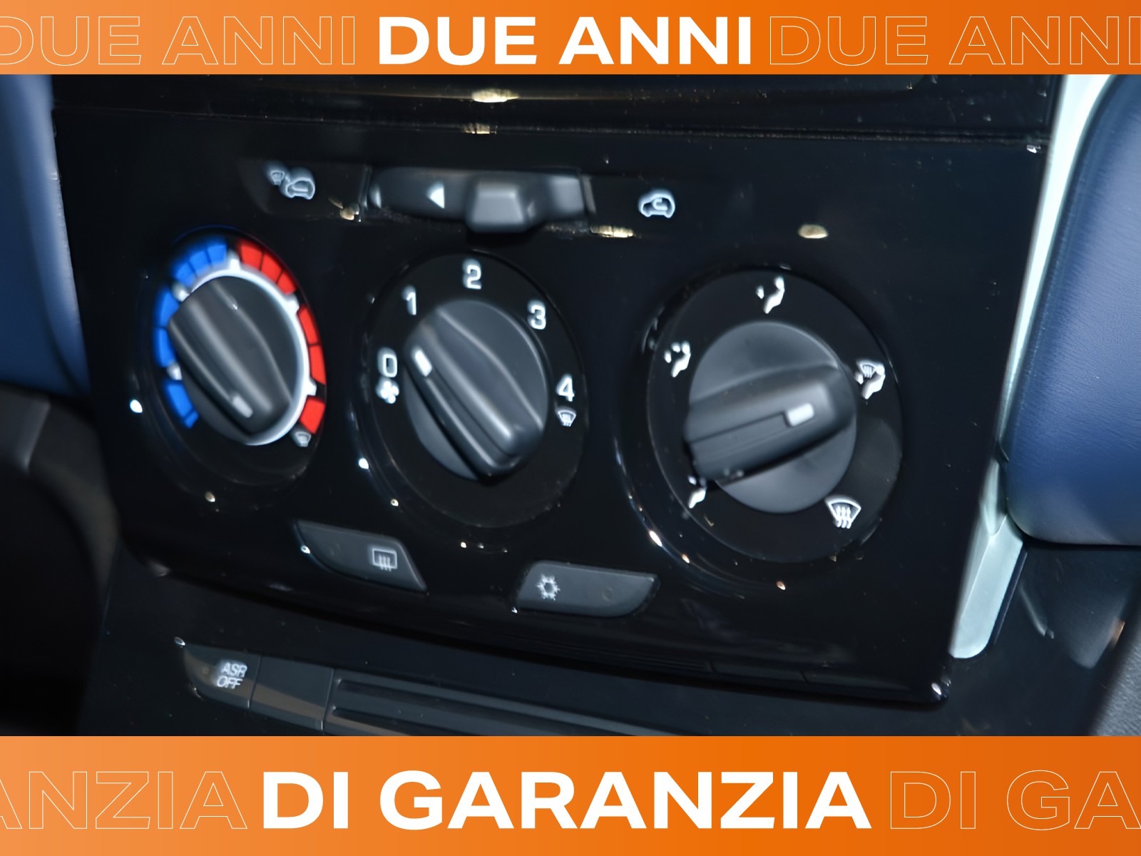 11 - Lancia Ypsilon 1.0 firefly hybrid 70cv platino s&s