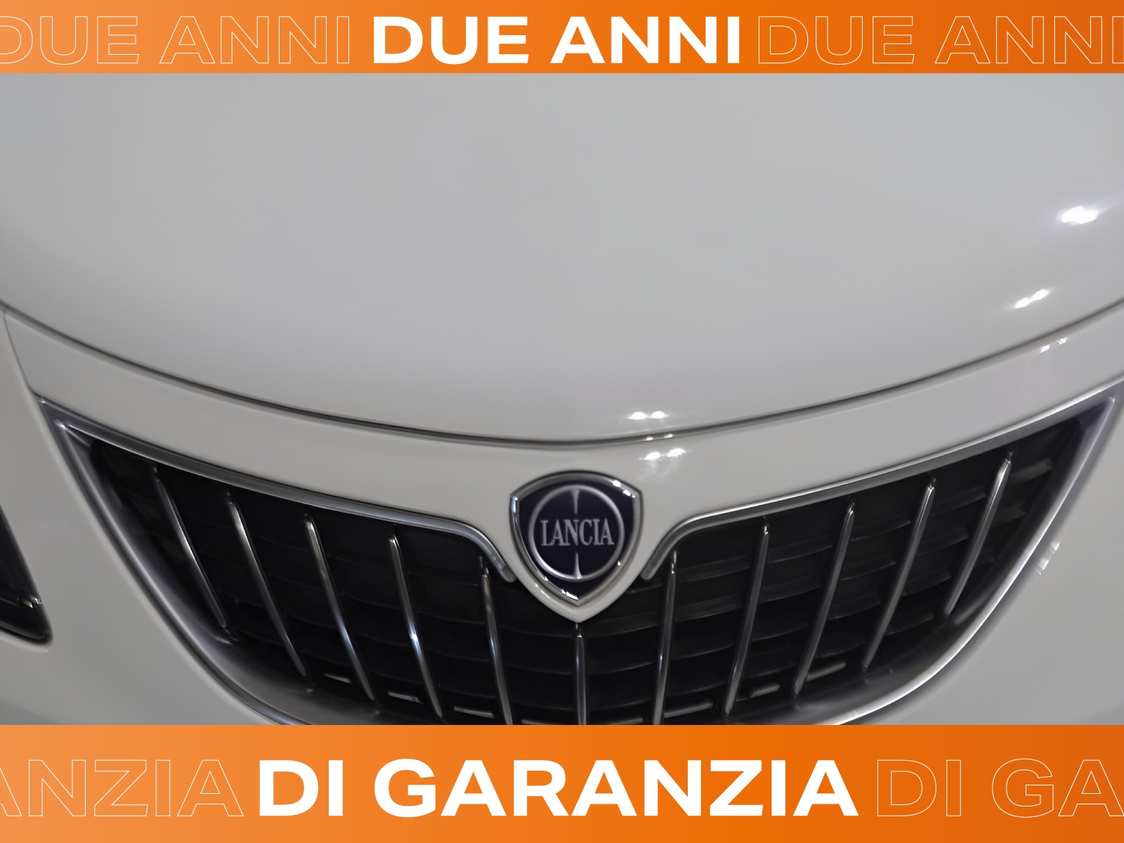 21 - Lancia Ypsilon 1.0 firefly hybrid 70cv platino s&s