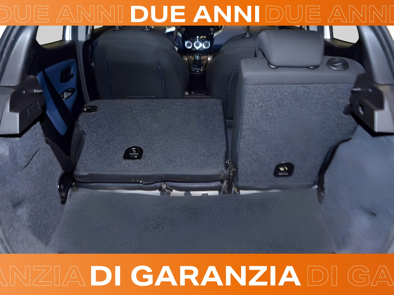 15 - Lancia Ypsilon 1.0 firefly hybrid 70cv platino s&s