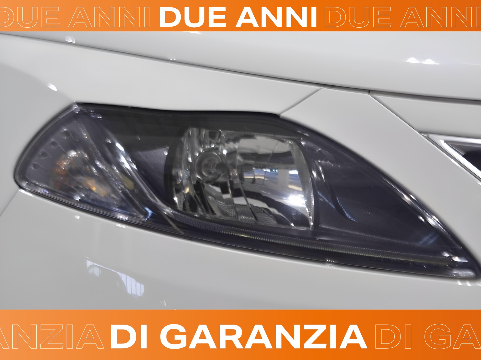 22 - Lancia Ypsilon 1.0 firefly hybrid 70cv platino s&s