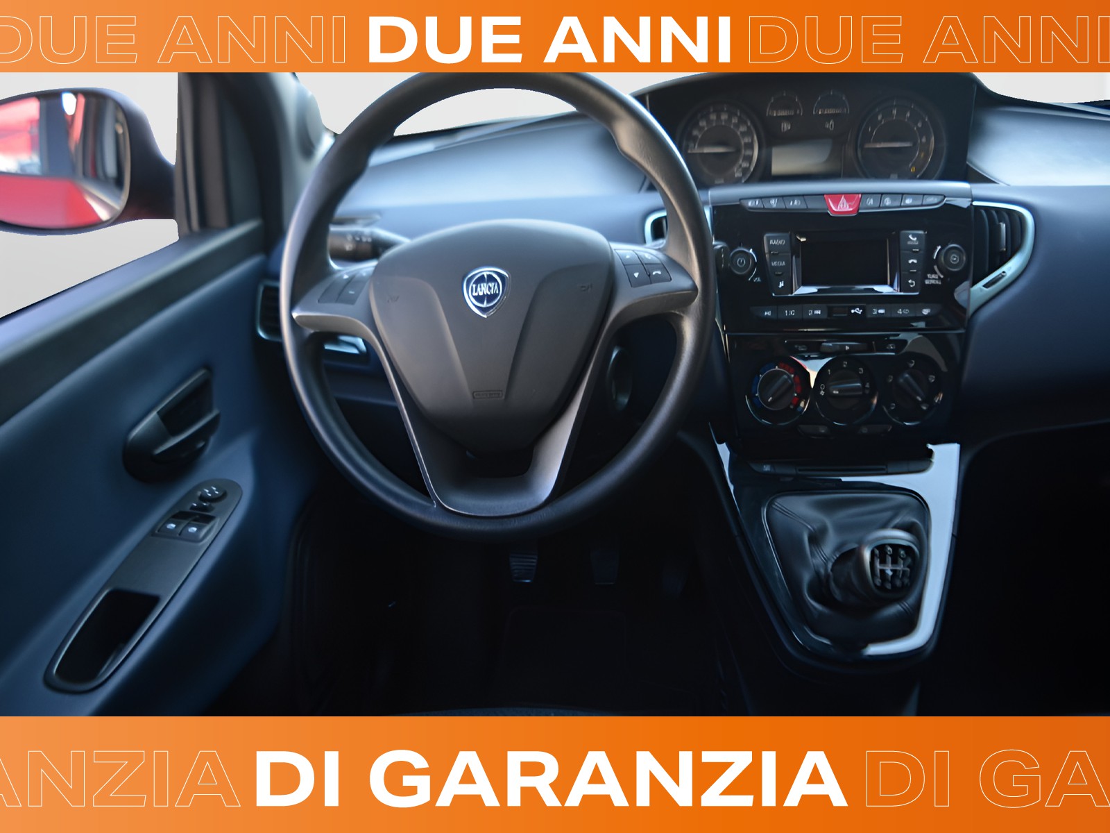 9 - Lancia Ypsilon 1.0 firefly hybrid 70cv oro s&s