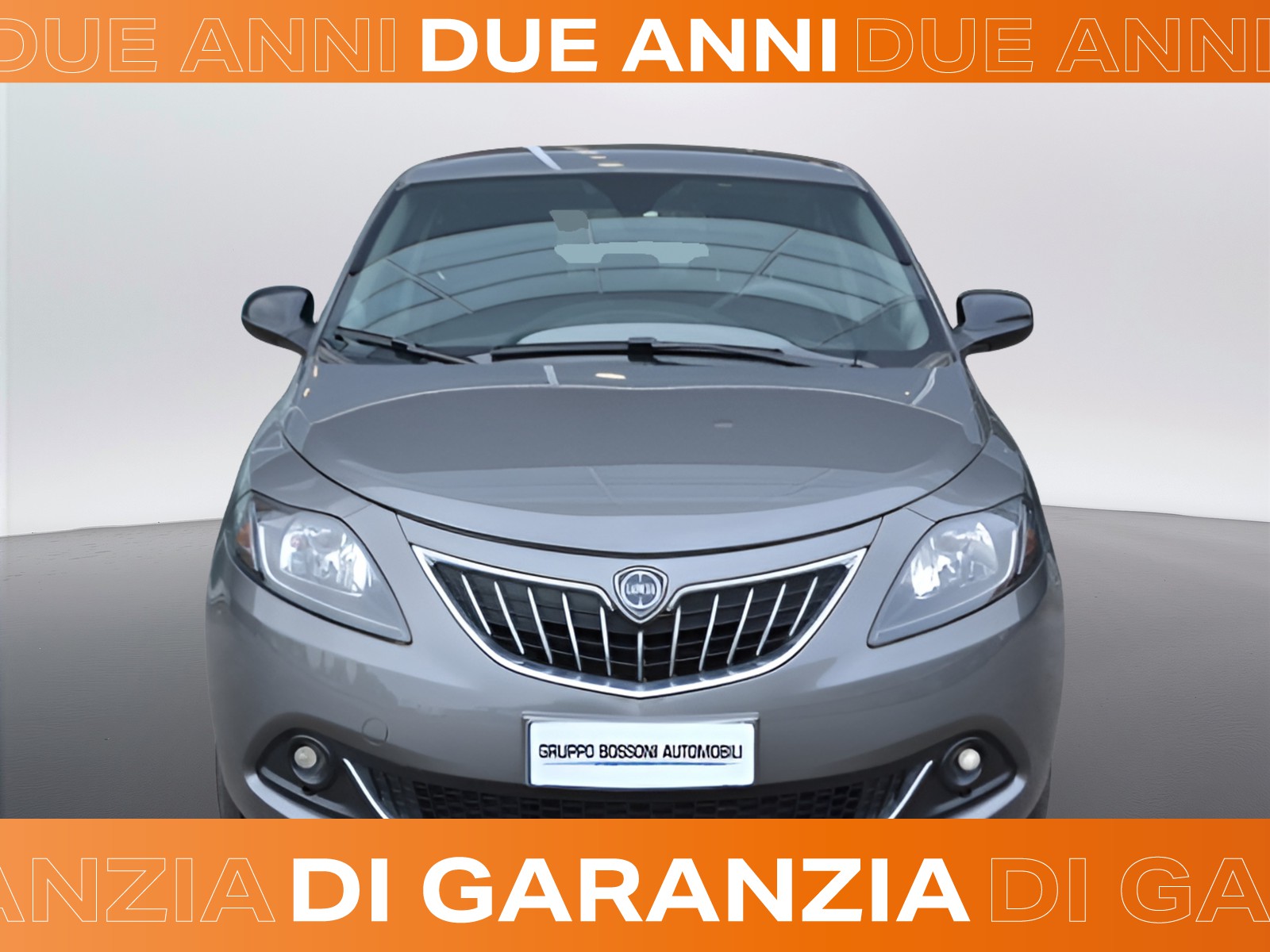 2 - Lancia Ypsilon 1.0 firefly hybrid 70cv platino s&s