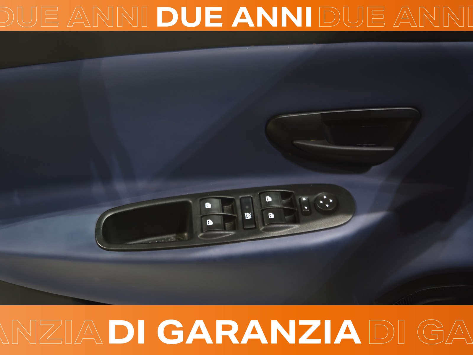 16 - Lancia Ypsilon 1.0 firefly hybrid 70cv platino s&s