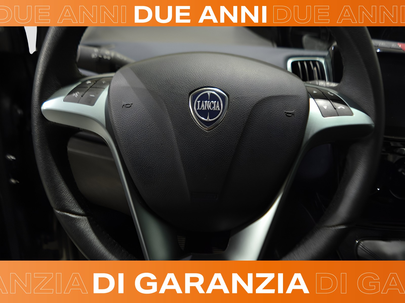 18 - Lancia Ypsilon 1.0 firefly hybrid 70cv platino s&s