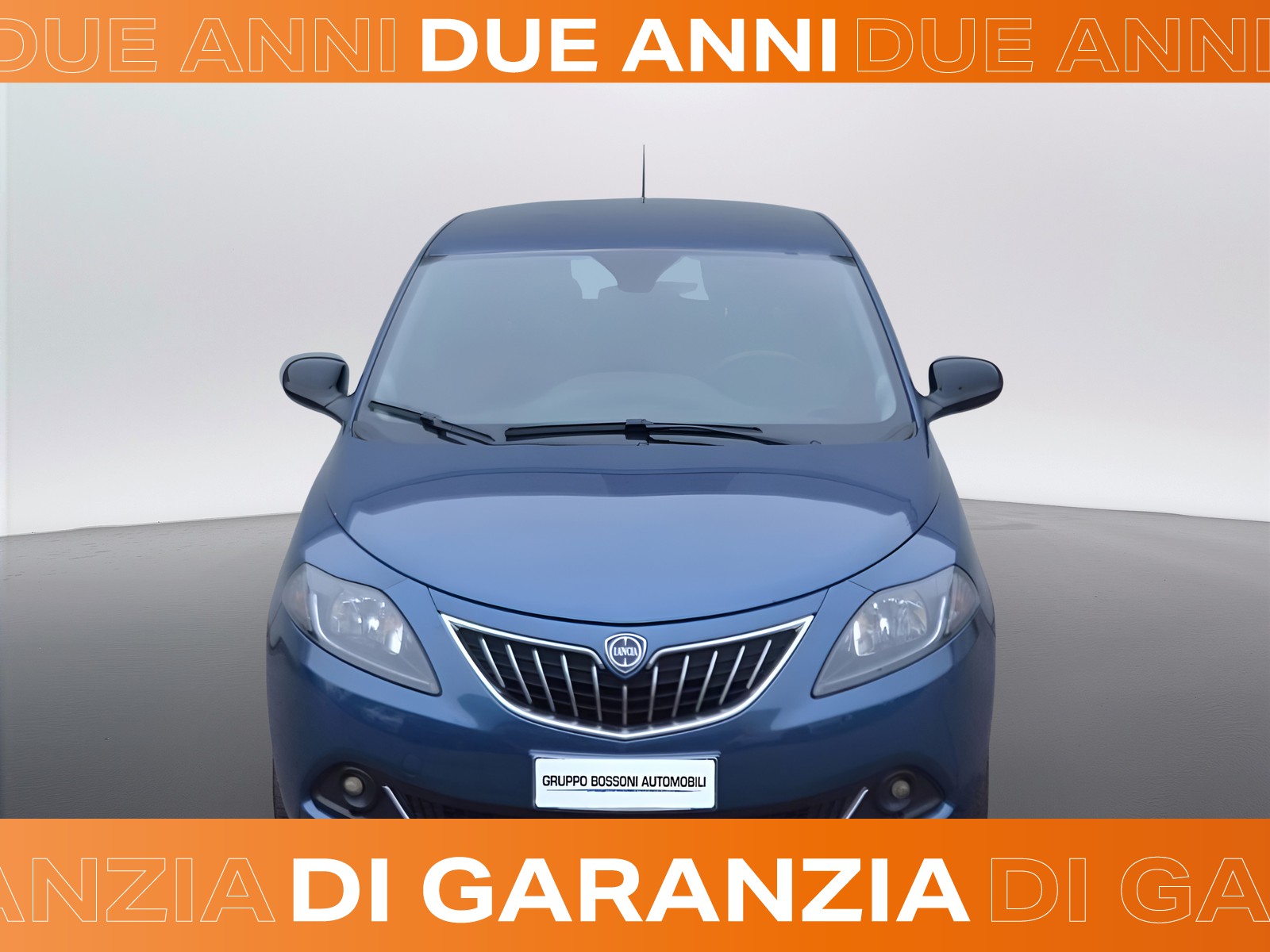2 - Lancia Ypsilon 1.0 firefly hybrid 70cv platino s&s
