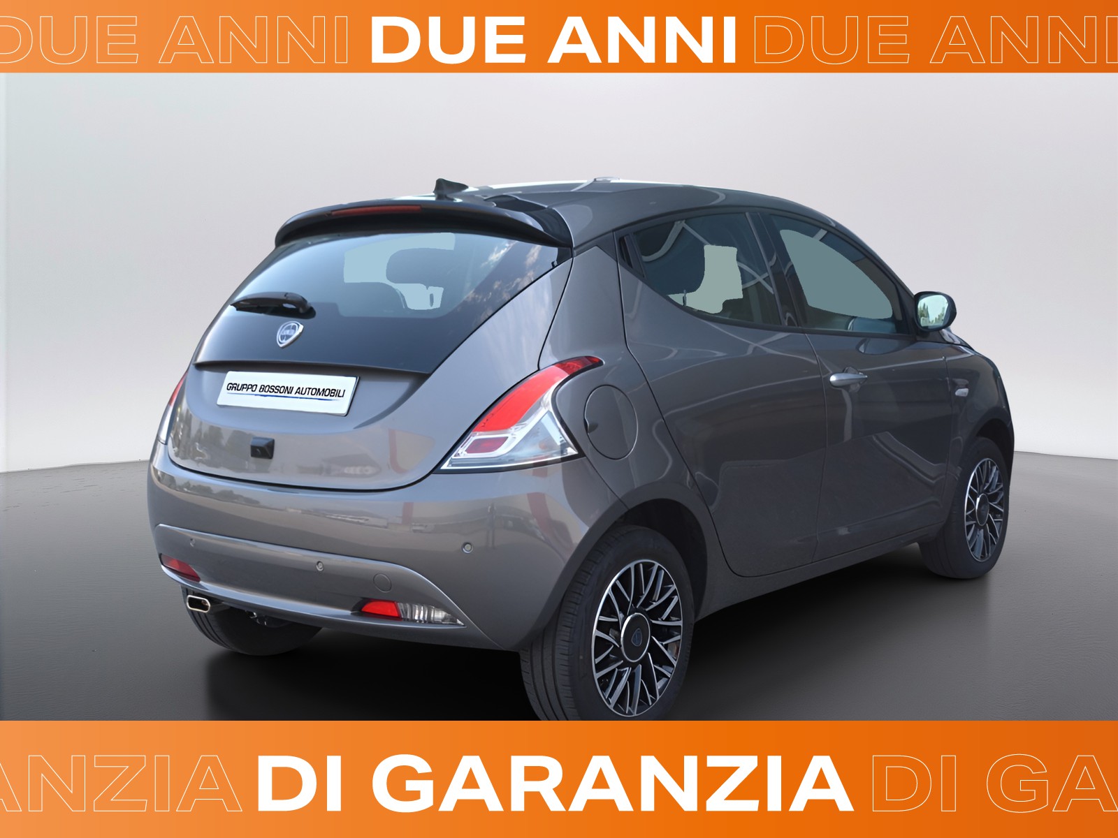 3 - Lancia Ypsilon 1.0 firefly hybrid 70cv platino s&s