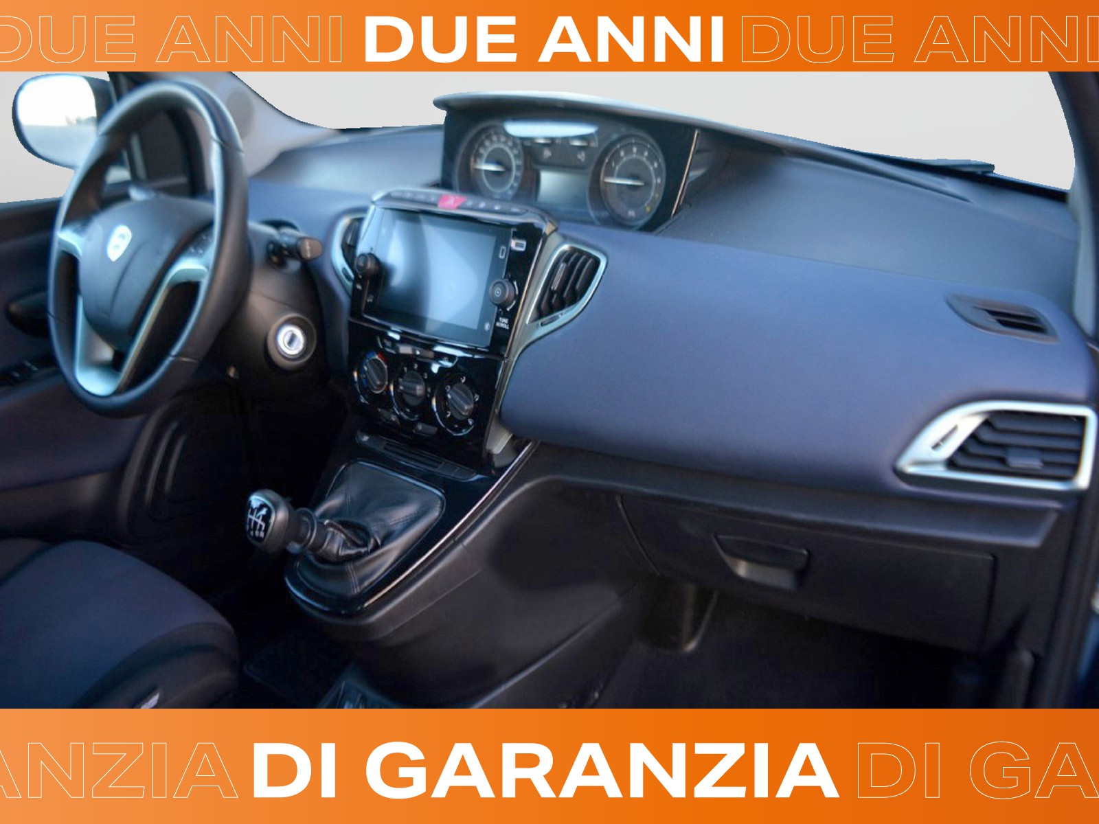 8 - Lancia Ypsilon 1.0 firefly hybrid 70cv platino s&s