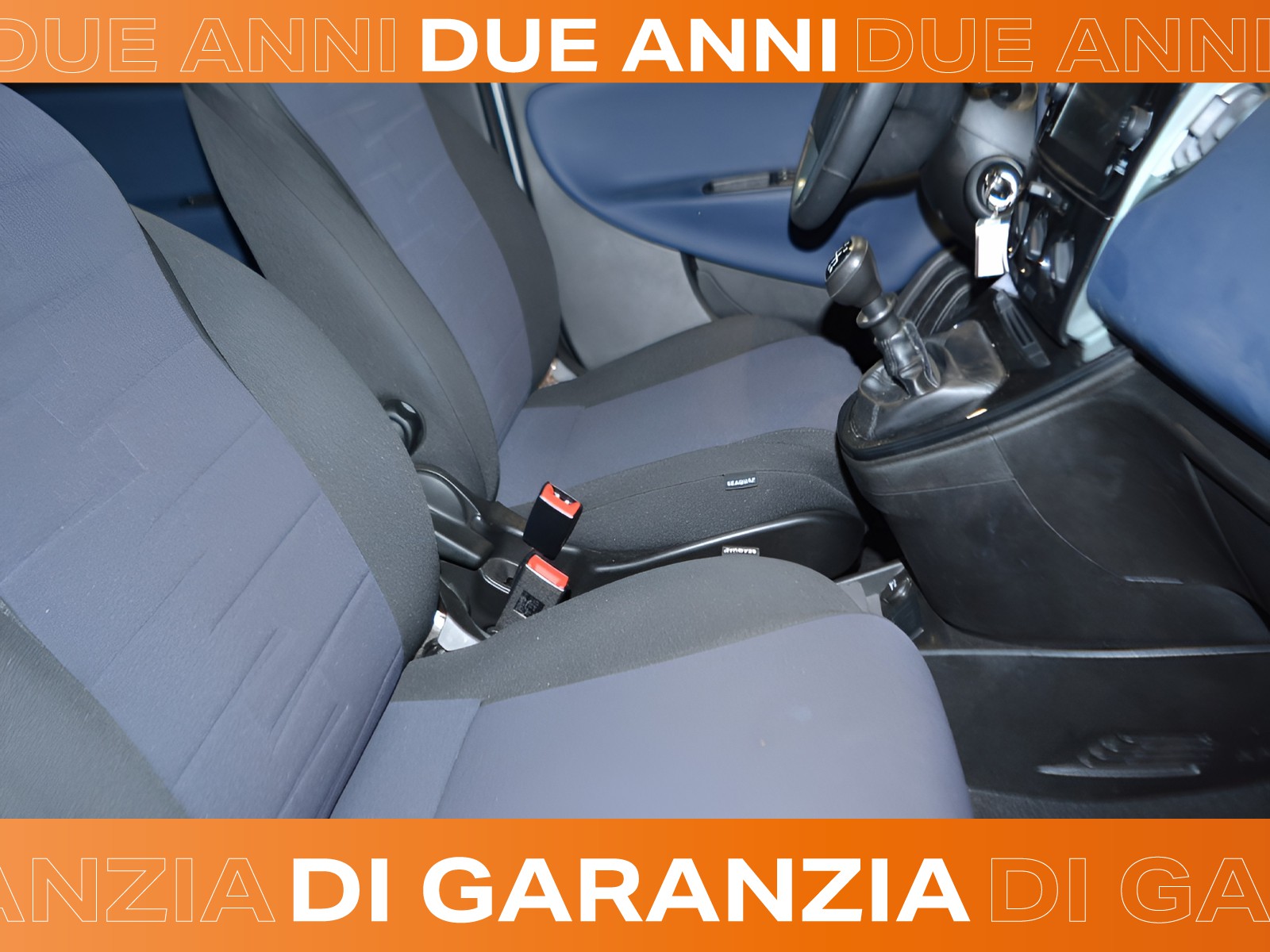 5 - Lancia Ypsilon 1.0 firefly hybrid 70cv platino s&s