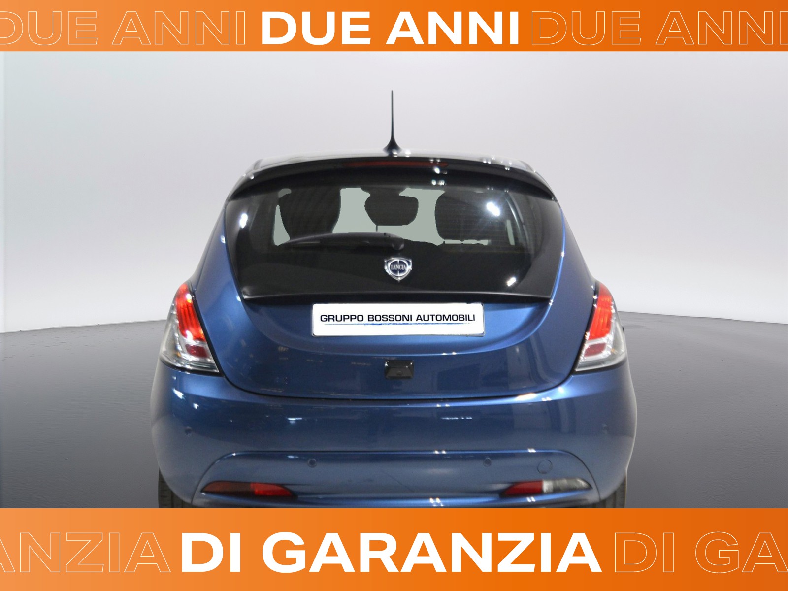 4 - Lancia Ypsilon 1.0 firefly hybrid 70cv platino s&s