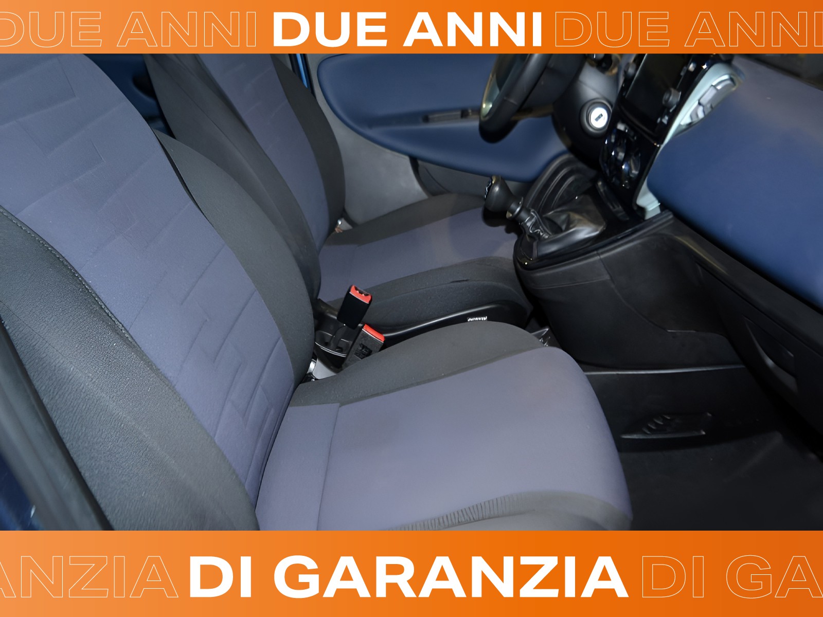 5 - Lancia Ypsilon 1.0 firefly hybrid 70cv platino s&s