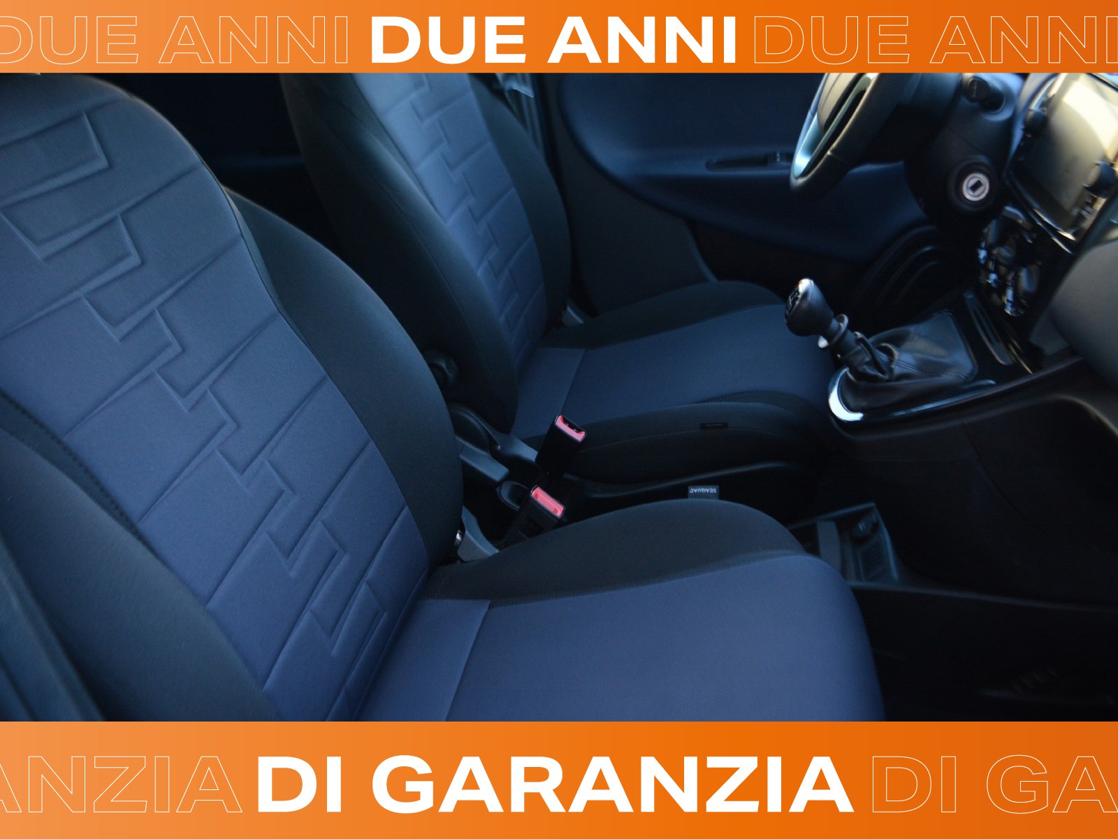 5 - Lancia Ypsilon 1.0 firefly hybrid 70cv platino s&s