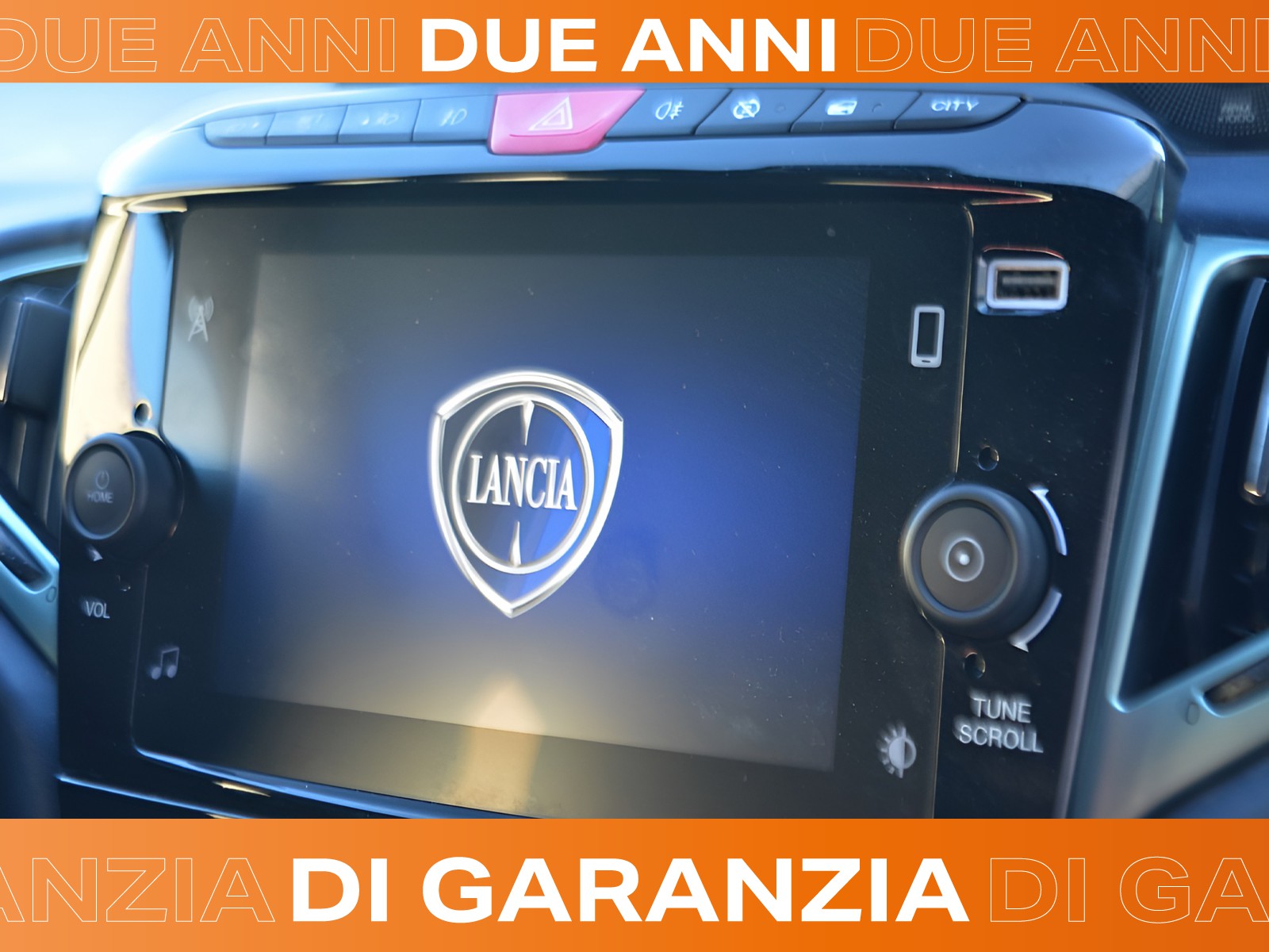 10 - Lancia Ypsilon 1.0 firefly hybrid 70cv platino s&s