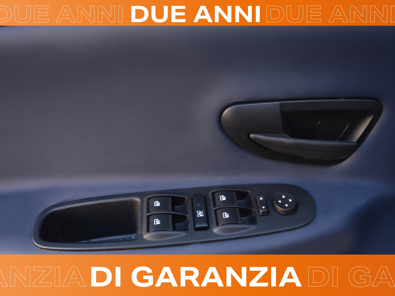 17 - Lancia Ypsilon 1.0 firefly hybrid 70cv platino s&s