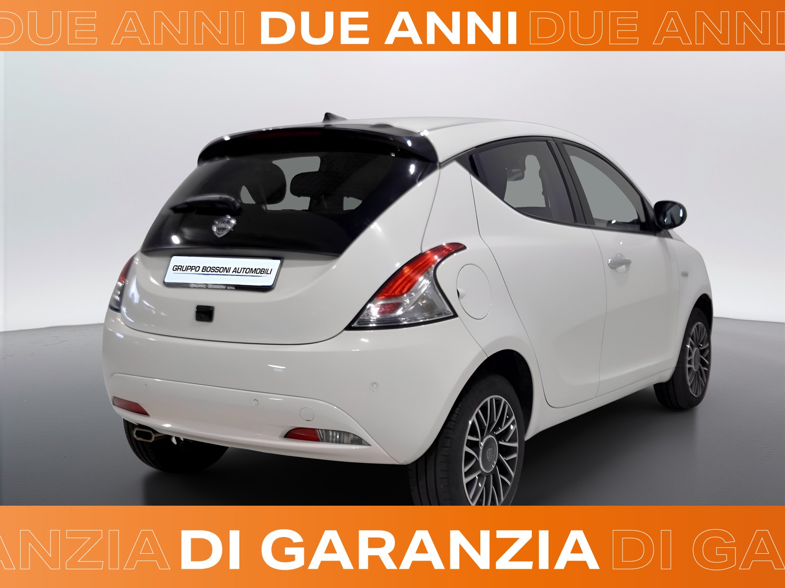 3 - Lancia Ypsilon 1.0 firefly hybrid 70cv platino s&s