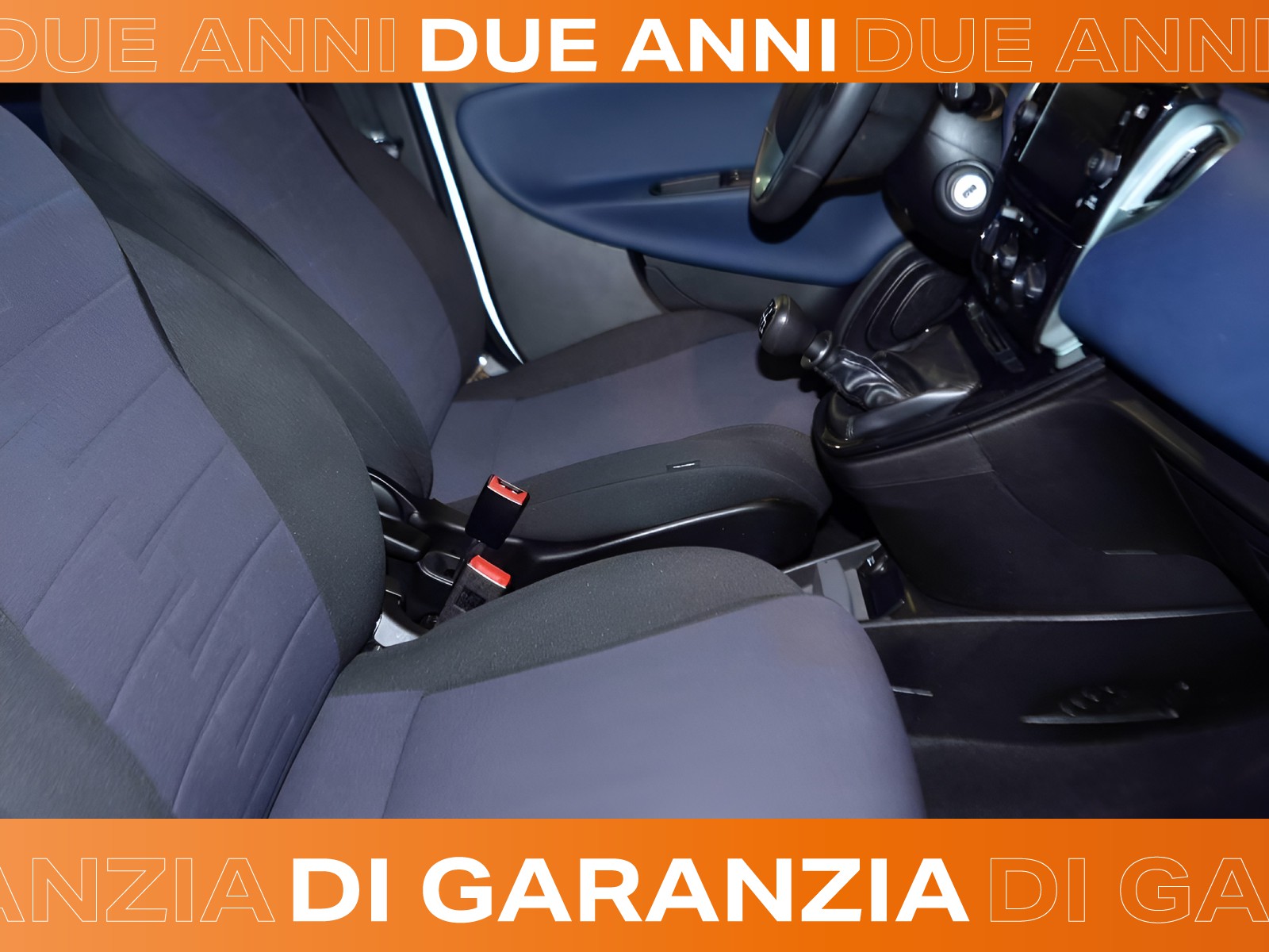 5 - Lancia Ypsilon 1.0 firefly hybrid 70cv platino s&s