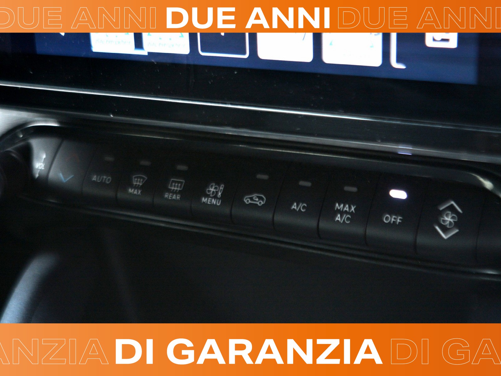 11 - Alfa Romeo Junior 1.2 hybrid 145cv ibrida edct6