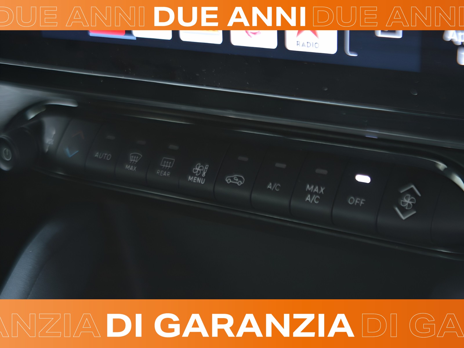 11 - Alfa Romeo Junior 1.2 hybrid 145cv ibrida edct6