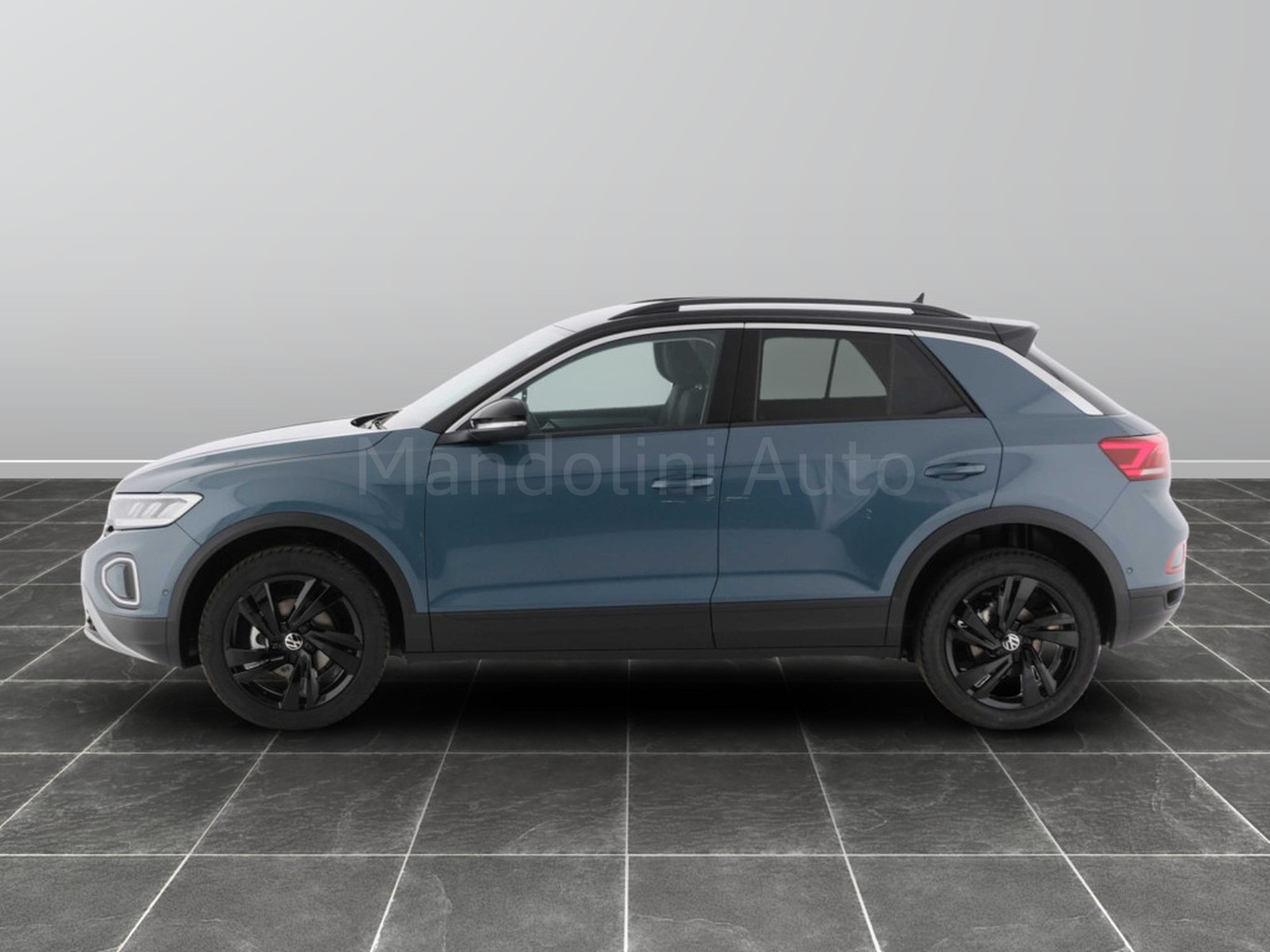 3 - Volkswagen T-Roc 1.0 tsi 115cv sport