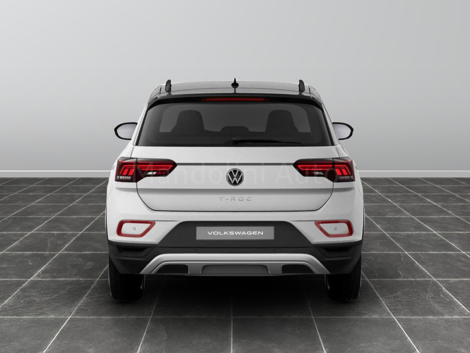 4 - Volkswagen T-Roc 1.5 tsi act sport dsg