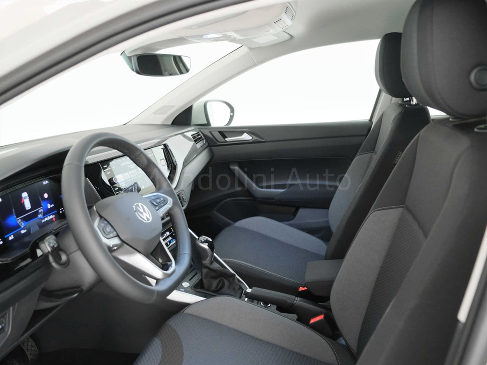 33 - Volkswagen Taigo 1.0 tsi 115cv life