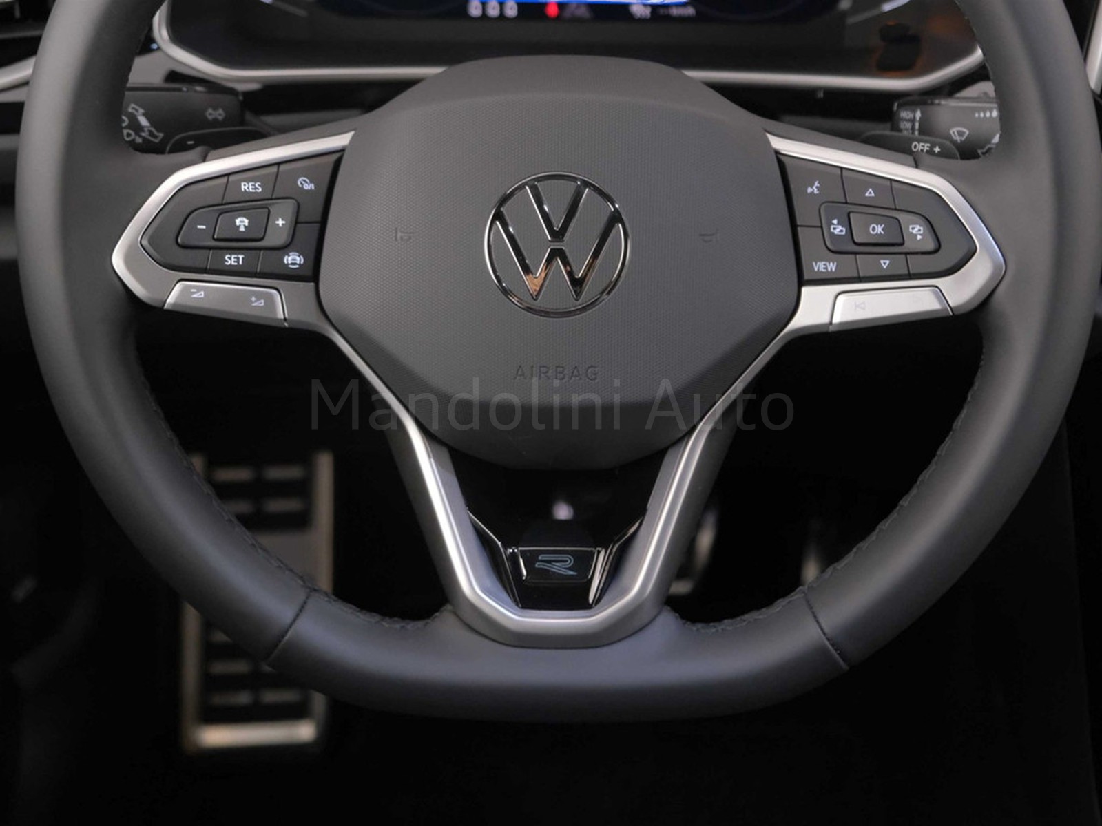 15 - Volkswagen T-Roc 2.0 tdi scr 150cv r line dsg