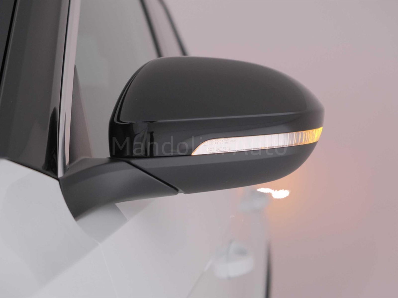 38 - Volkswagen T-Roc 2.0 tdi scr 150cv r line dsg