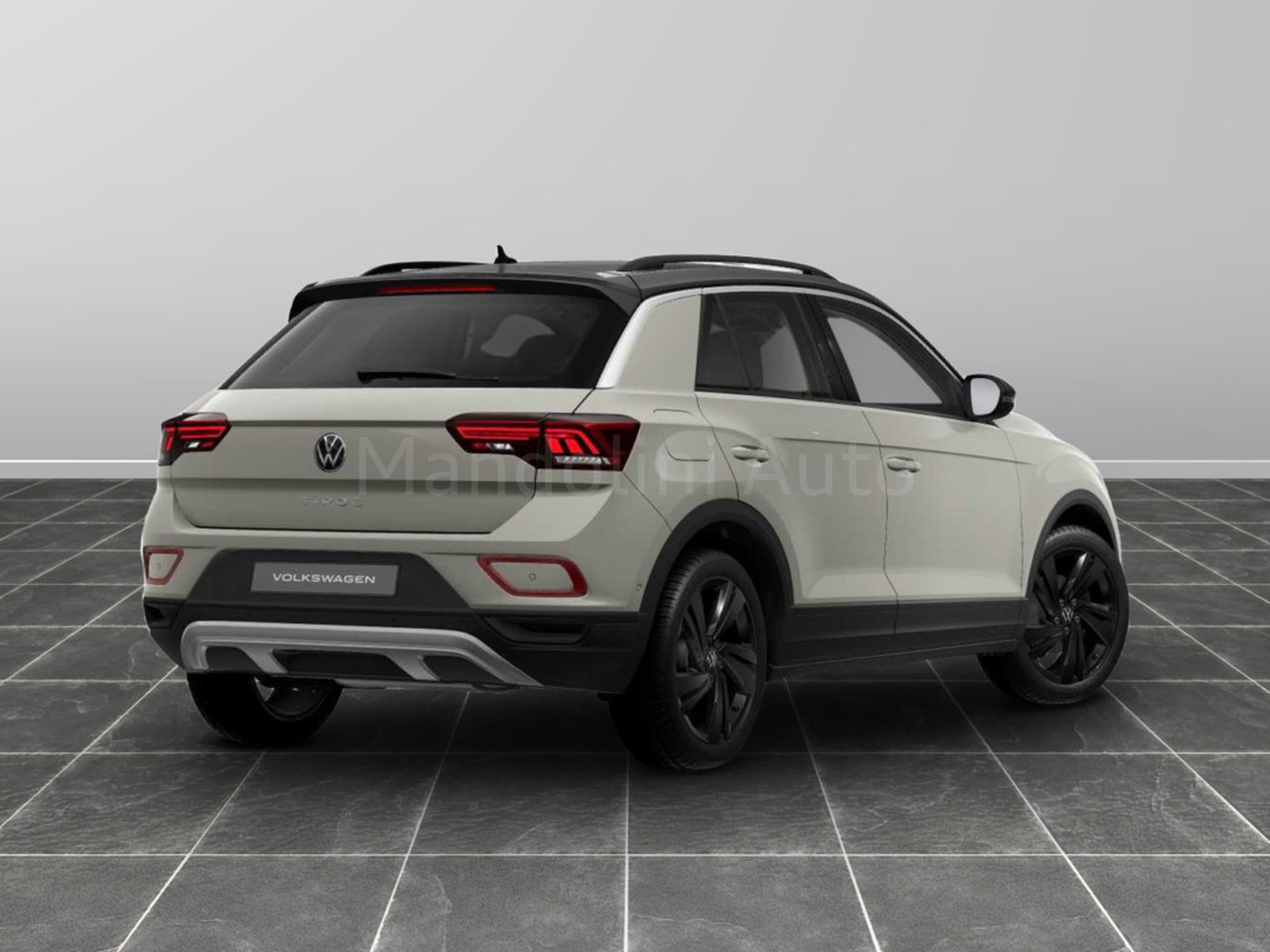 5 - Volkswagen T-Roc 2.0 tdi scr 115cv sport