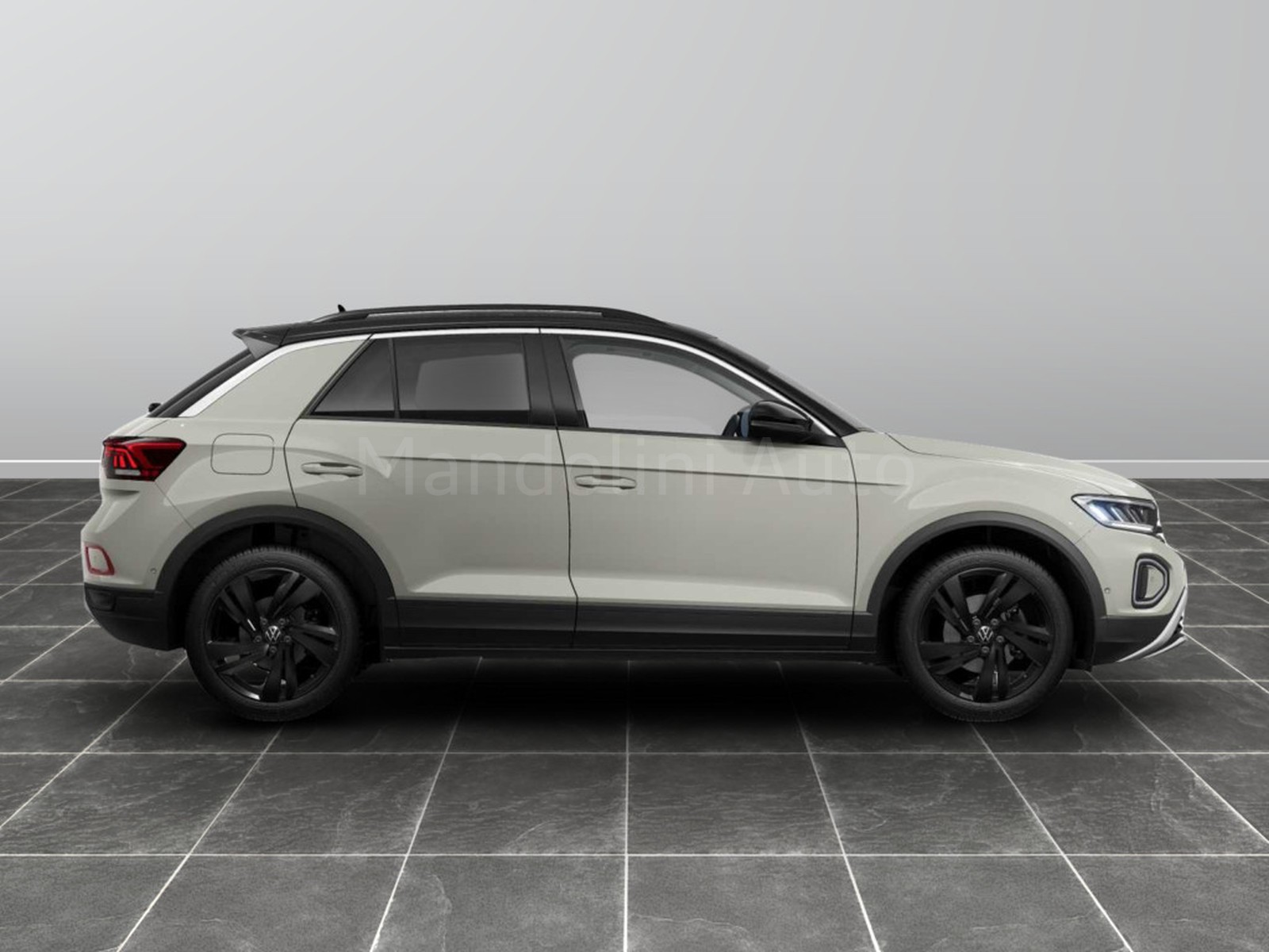 6 - Volkswagen T-Roc 2.0 tdi scr 115cv sport