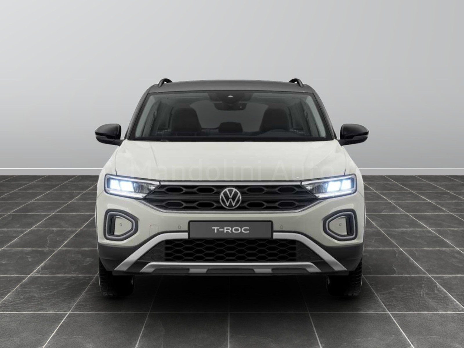 8 - Volkswagen T-Roc 2.0 tdi scr 115cv sport