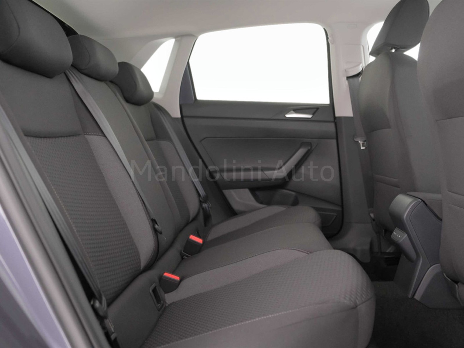 8 - Volkswagen Polo 1.0 evo 80cv edition plus