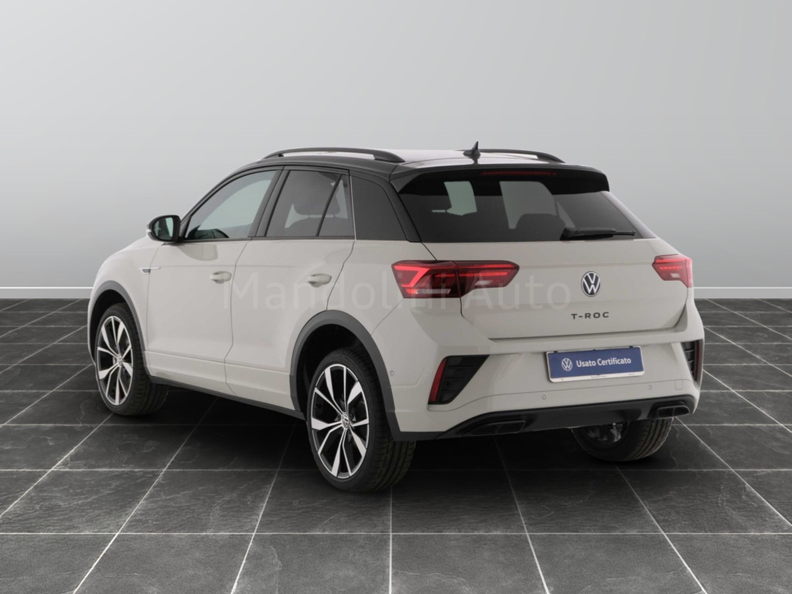 2 - Volkswagen T-Roc 2.0 tdi scr 115cv r-line plus