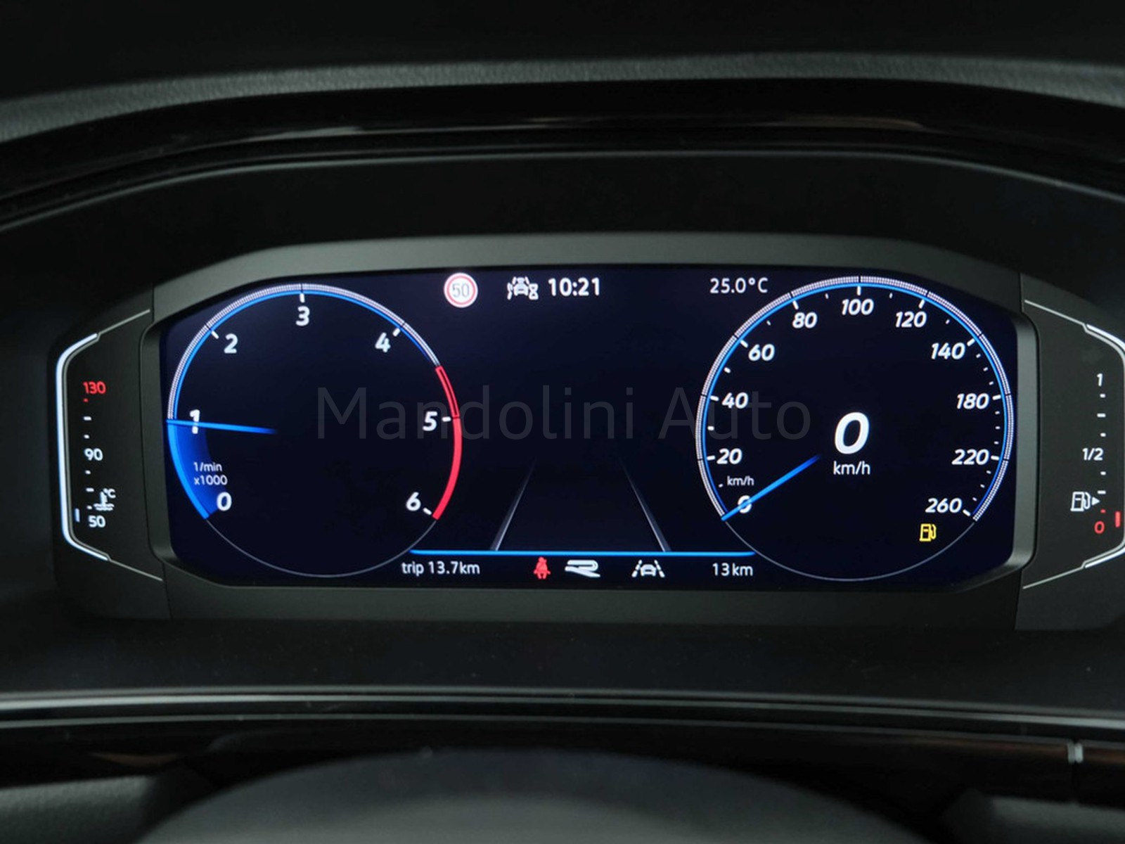 17 - Volkswagen T-Roc 2.0 tdi scr 115cv r-line plus