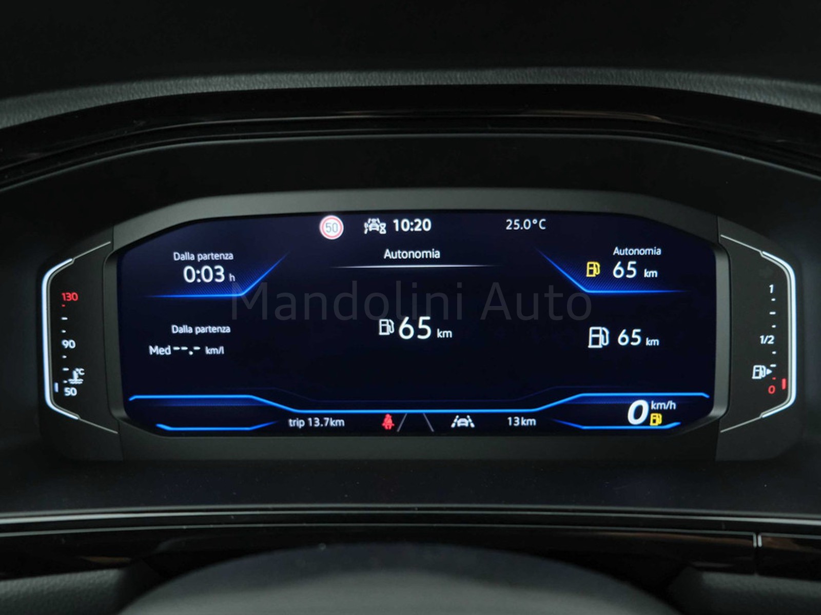 18 - Volkswagen T-Roc 2.0 tdi scr 115cv r-line plus