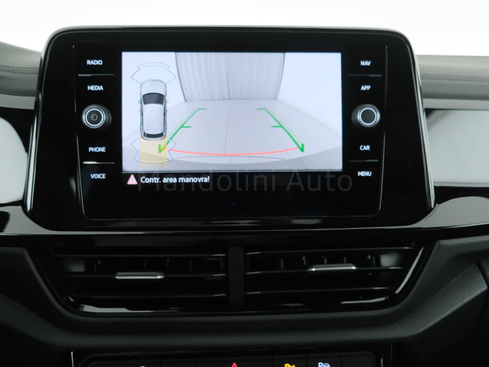 20 - Volkswagen T-Roc 2.0 tdi scr 115cv r-line plus