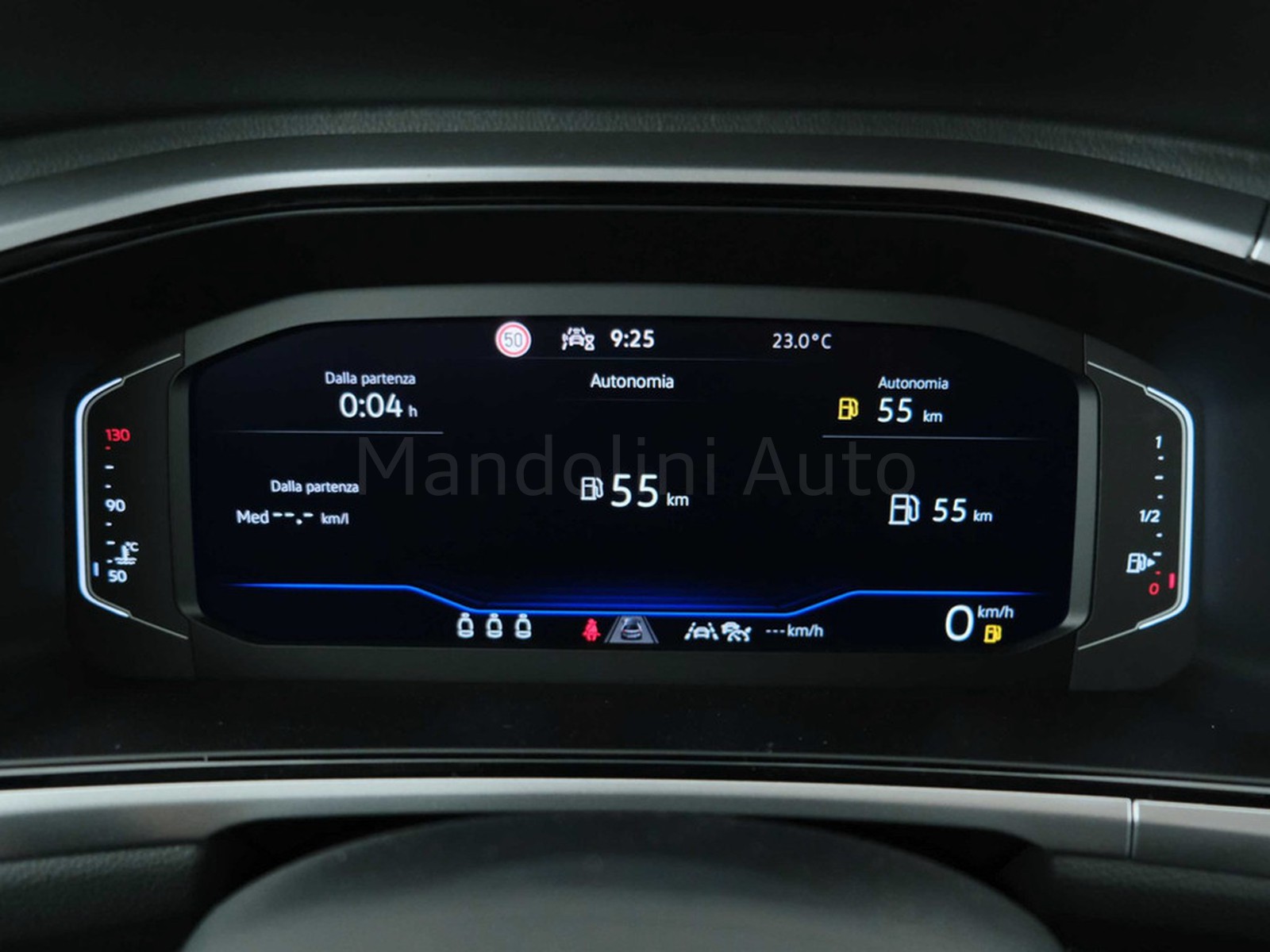 18 - Volkswagen T-Roc 1.0 tsi 115cv sport