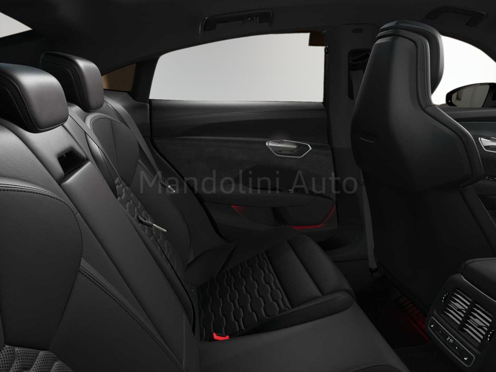 11 - Audi e-tron GT s quattro